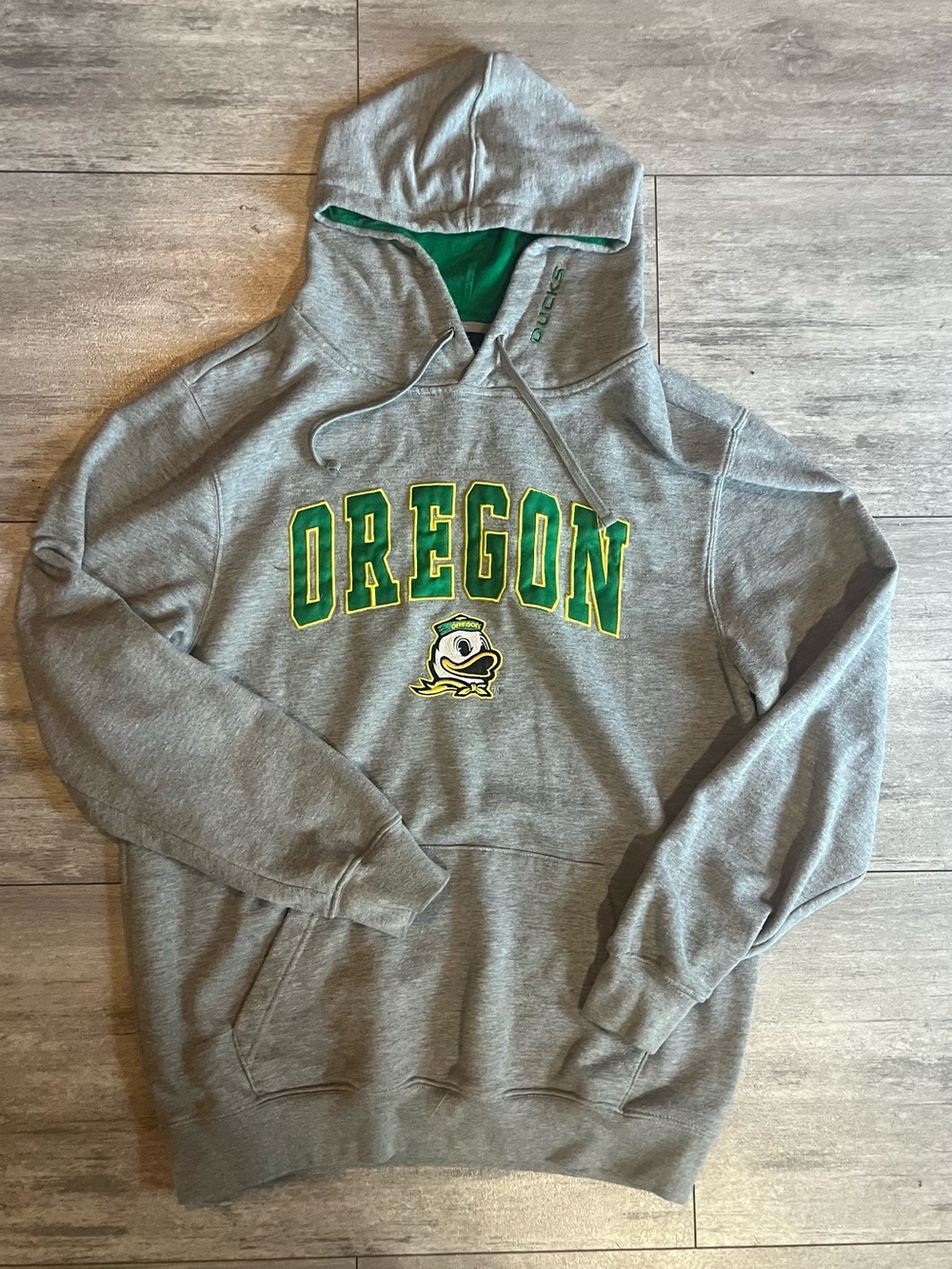 Colosseum Gray Hoodie with Green Oregon Script